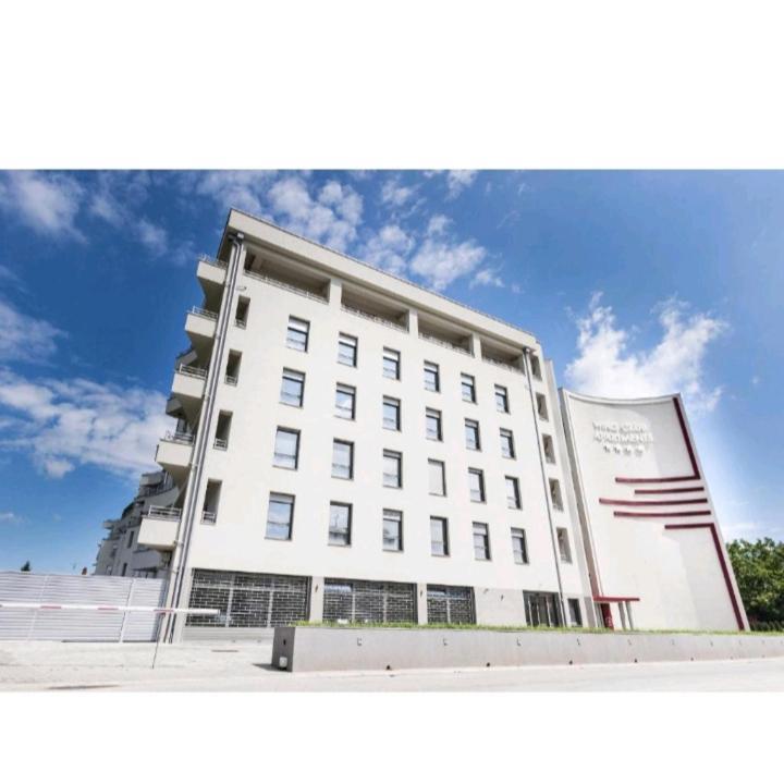 Wing Club Dajana Aparthotel Jagodina Ngoại thất bức ảnh